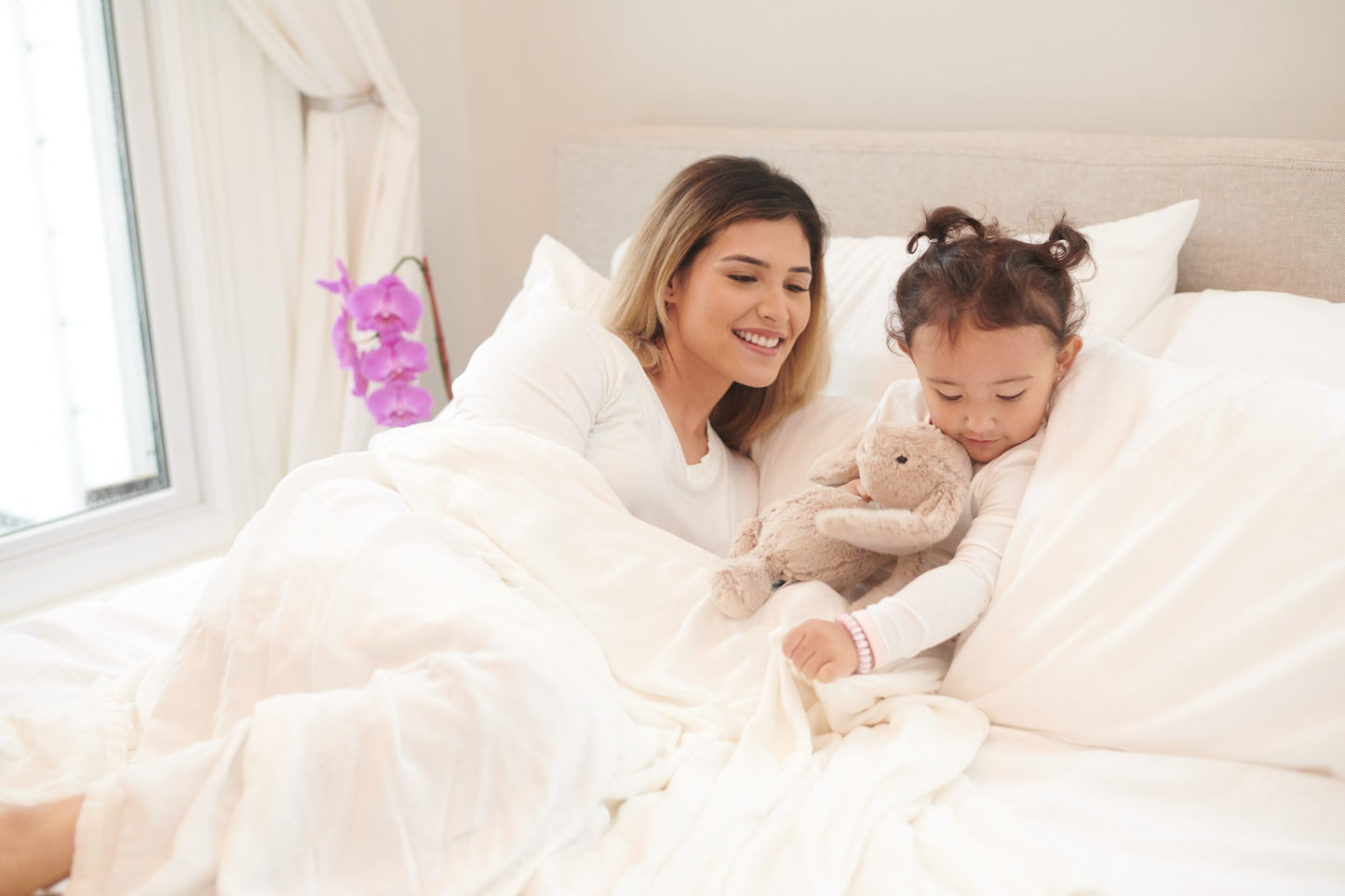 Pristine White Oversized Queen Bamboo Baby Bed Blanket