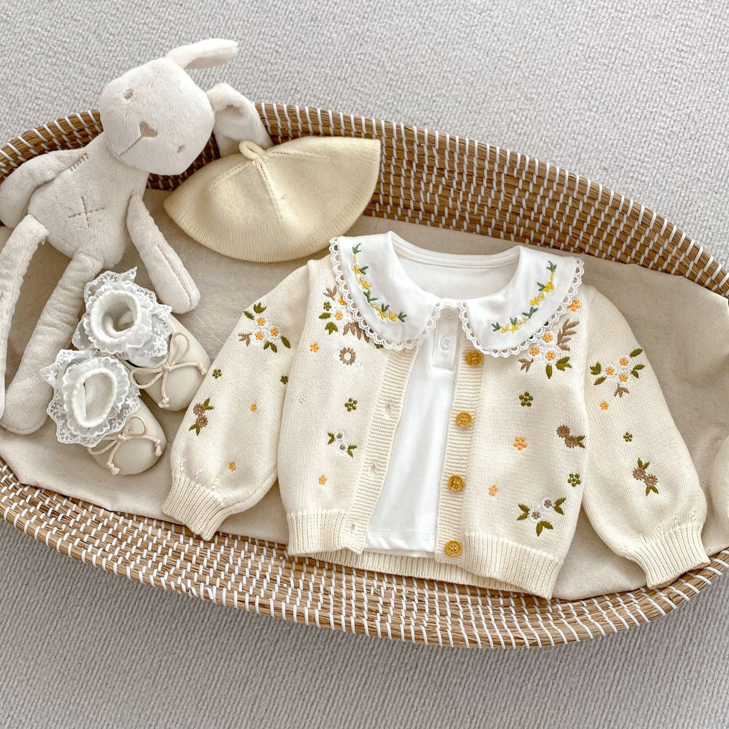 New Arrival Baby Kids Girls Comfortable Flowers Embroidery Gift Set